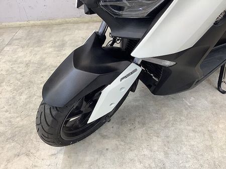 ヤマハ XMAX 250 XMAX ABS 純正オプションコンフォートシート&グリップヒーター&アクセサリーバー! 17