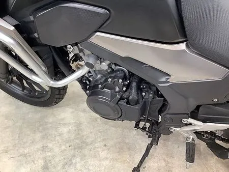 ホンダ 400X 400X 純正オプションフロントサイドパイプ! GIVI製リアボックス! ナックルバイザー 21
