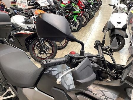 ホンダ 400X 400X 純正オプションフロントサイドパイプ! GIVI製リアボックス! ナックルバイザー 23