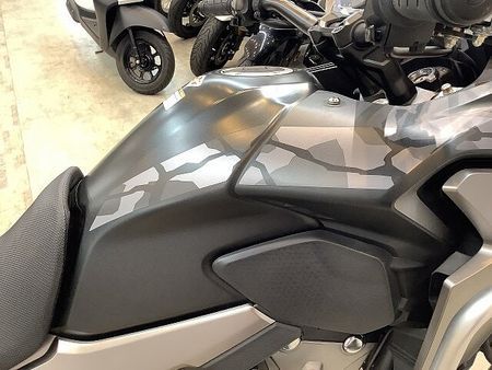 ホンダ 400X 400X 純正オプションフロントサイドパイプ! GIVI製リアボックス! ナックルバイザー 31