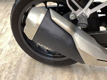 ホンダ 400X 400X 純正オプションフロントサイドパイプ! GIVI製リアボックス! ナックルバイザー 36
