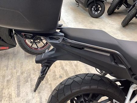 ホンダ 400X 400X 純正オプションフロントサイドパイプ! GIVI製リアボックス! ナックルバイザー 38