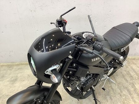 ヤマハ XSR155 XSR155 【マル得】 ビキニカウル装備! ハリケーン製カスタムハンドル デイトナ製スリ 16