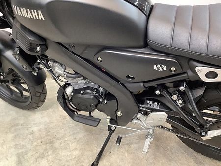 ヤマハ XSR155 XSR155 【マル得】 ビキニカウル装備! ハリケーン製カスタムハンドル デイトナ製スリ 21