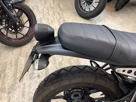 ヤマハ XSR155 XSR155 【マル得】 ビキニカウル装備! ハリケーン製カスタムハンドル デイトナ製スリ 33