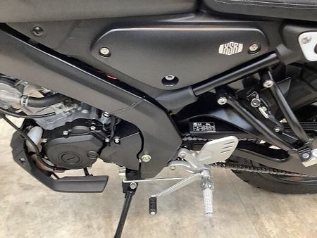 ヤマハ XSR155 XSR155 【マル得】 ビキニカウル装備! ハリケーン製カスタムハンドル デイトナ製スリ 37