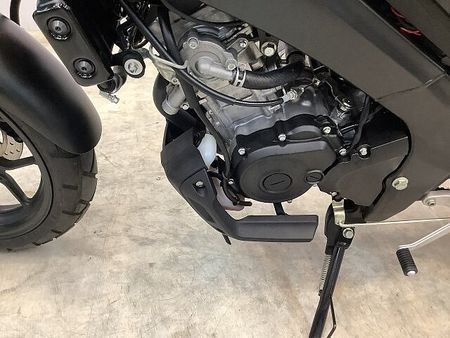 ヤマハ XSR155 XSR155 【マル得】 ビキニカウル装備! ハリケーン製カスタムハンドル デイトナ製スリ 38