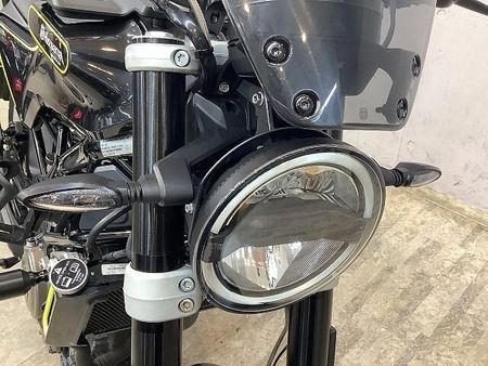ハスクバーナ SVARTPILEN 401 スヴァルトピレン401 メーターバイザー バーエンドミラー エンジンスライダー ドリンクホ 15