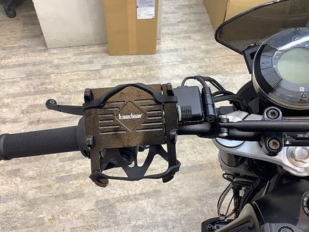 ハスクバーナ SVARTPILEN 401 スヴァルトピレン401 メーターバイザー バーエンドミラー エンジンスライダー ドリンクホ 24