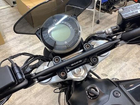 ハスクバーナ SVARTPILEN 401 スヴァルトピレン401 メーターバイザー バーエンドミラー エンジンスライダー ドリンクホ 25