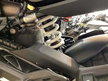 ハスクバーナ SVARTPILEN 401 スヴァルトピレン401 メーターバイザー バーエンドミラー エンジンスライダー ドリンクホ 34