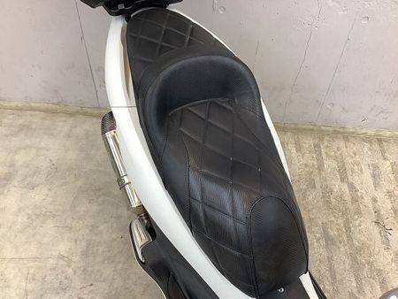 ホンダ PCX150 PCX150 JMCA認証ヨシムラマフラー! リアボックス装備! カスタムシート! 17
