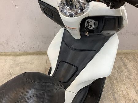 ホンダ PCX150 PCX150 JMCA認証ヨシムラマフラー! リアボックス装備! カスタムシート! 21
