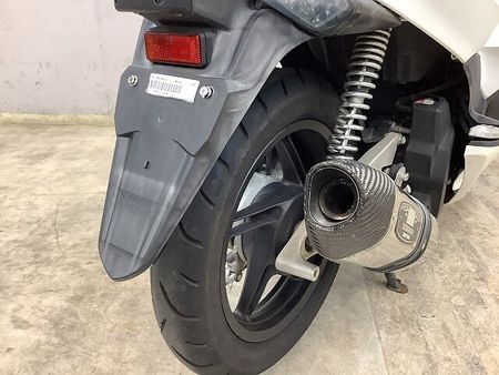 ホンダ PCX150 PCX150 JMCA認証ヨシムラマフラー! リアボックス装備! カスタムシート! 25