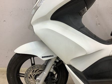 ホンダ PCX150 PCX150 JMCA認証ヨシムラマフラー! リアボックス装備! カスタムシート! 29