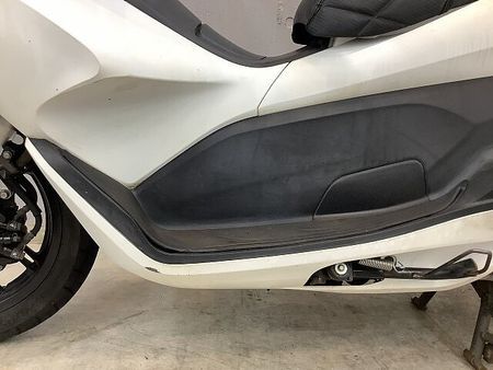 ホンダ PCX150 PCX150 JMCA認証ヨシムラマフラー! リアボックス装備! カスタムシート! 31
