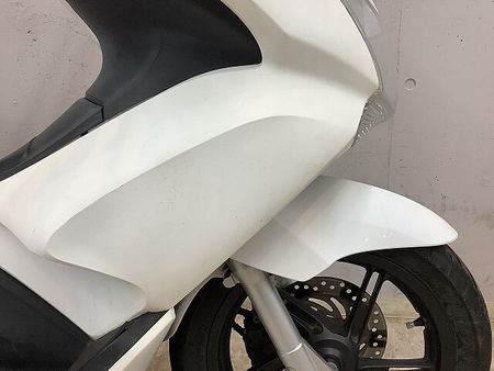 ホンダ PCX150 PCX150 JMCA認証ヨシムラマフラー! リアボックス装備! カスタムシート! 4