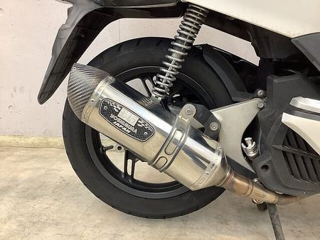 ホンダ PCX150 PCX150 JMCA認証ヨシムラマフラー! リアボックス装備! カスタムシート! 9