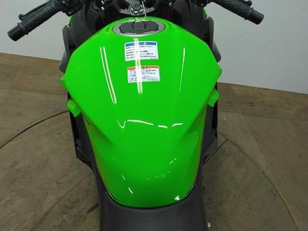 カワサキ ニンジャ 400 27
