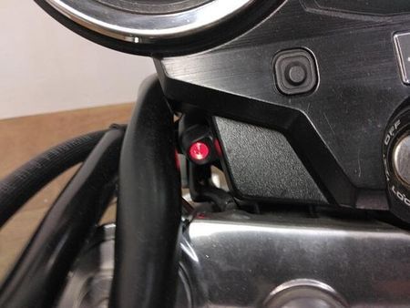 ホンダ CB1100 タンク左側に小さなエクボがありますが全体的に綺麗です。受注期間限定のスペシャルエディション 37
