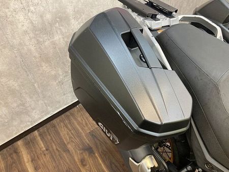 スズキ Vストローム650XT V-ストローム650XT ☆サイドパニアケース付き☆!! 24
