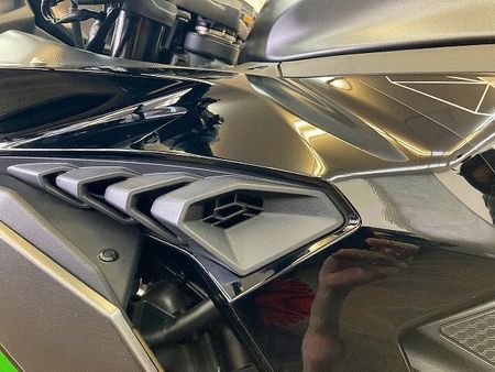 カワサキ ZX-25R ニンジャZX-25R SE ☆スライダー・マルチバー・USB電源付き☆!! 32