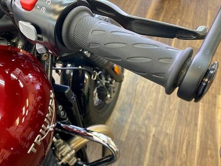 トライアンフ BONNEVILLE BOBBER BLACK ボンネビルボバー ☆エンジンガード付き☆ 25