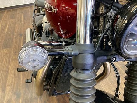 トライアンフ BONNEVILLE BOBBER BLACK ボンネビルボバー ☆エンジンガード付き☆ 31