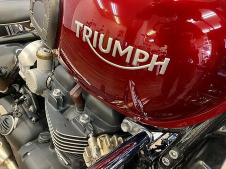 トライアンフ BONNEVILLE BOBBER BLACK ボンネビルボバー ☆エンジンガード付き☆ 38