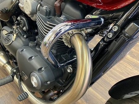 トライアンフ BONNEVILLE BOBBER BLACK ボンネビルボバー ☆エンジンガード付き☆ 39
