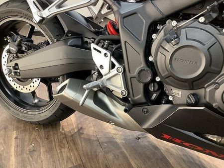 ホンダ CBR650R CBR650R ★2023年モデル/レバーカスタム/ヘルメットホルダー装備!! 25