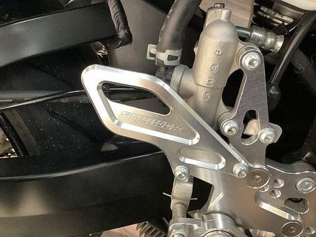 スズキ HAYABUSA ハヤブサ ★2015年モデル/ETC1.0標準装備/ヨシムラスリップオンマフラー/ストライ 19