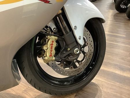 スズキ HAYABUSA ハヤブサ ★2015年モデル/ETC1.0標準装備/ヨシムラスリップオンマフラー/ストライ 28