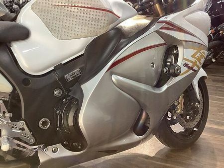 スズキ HAYABUSA ハヤブサ ★2015年モデル/ETC1.0標準装備/ヨシムラスリップオンマフラー/ストライ 30