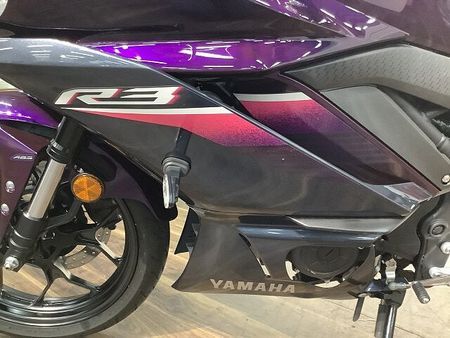 ヤマハ YZF-R3 YZF-R3 ★2023モデル/ドラレコ/USBポート/マルチバー 18