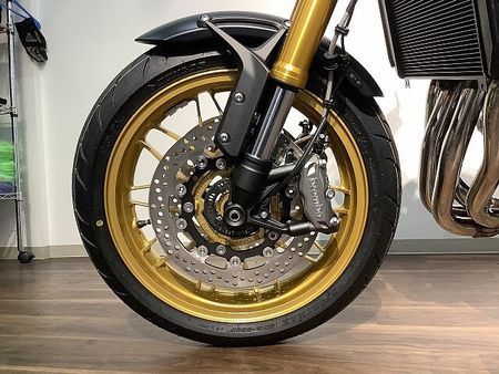 カワサキ Z900RS Z900RS SE ★2025年モデル/ワンオーナー/グリップヒーター/グラブバー 26