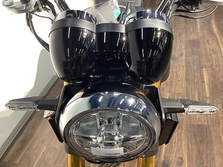カワサキ Z900RS Z900RS SE ★2025年モデル/ワンオーナー/グリップヒーター/グラブバー 32