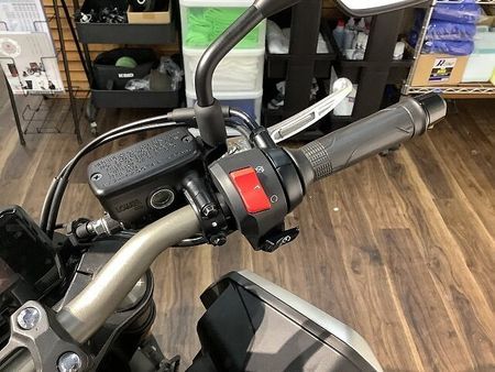 ホンダ CB650R CB650R ★2021年モデル/デイトナ製エンジンガード/グリップヒーター/USBポート 31