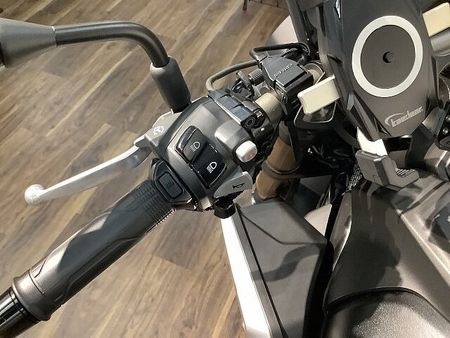 ホンダ CB650R CB650R ★2021年モデル/デイトナ製エンジンガード/グリップヒーター/USBポート 32