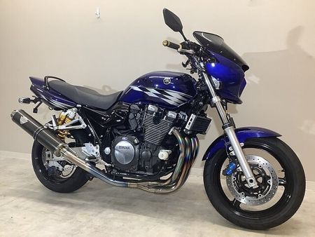 ヤマハ XJR1300 XJR1300 2007年モデル/ワイバン製フルエキマフラー/ビキニカウル/USBポート一 3