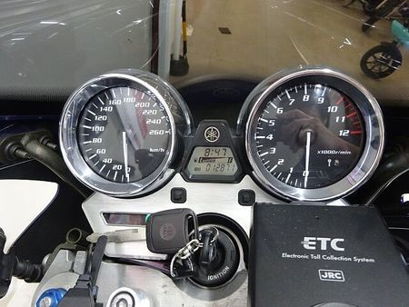 ヤマハ XJR1300 XJR1300 2007年モデル/ワイバン製フルエキマフラー/ビキニカウル/USBポート一 30