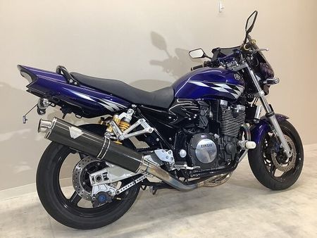 ヤマハ XJR1300 XJR1300 2007年モデル/ワイバン製フルエキマフラー/ビキニカウル/USBポート一 4
