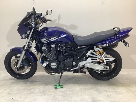 ヤマハ XJR1300 XJR1300 2007年モデル/ワイバン製フルエキマフラー/ビキニカウル/USBポート一 5