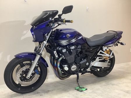 ヤマハ XJR1300 XJR1300 2007年モデル/ワイバン製フルエキマフラー/ビキニカウル/USBポート一 6
