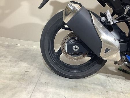 スズキ GSR750 GSR750 2012年モデル/リアキャリア装備/ヘルメットホルダー/純正スペアキーあり 25