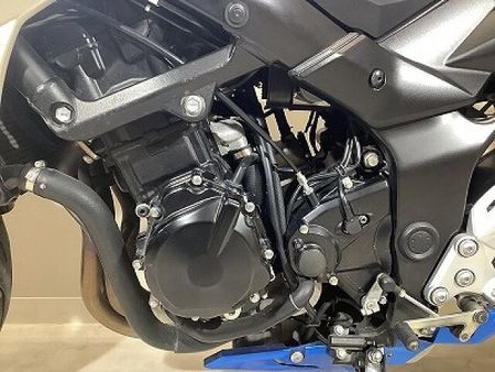 スズキ GSR750 GSR750 2012年モデル/リアキャリア装備/ヘルメットホルダー/純正スペアキーあり 34