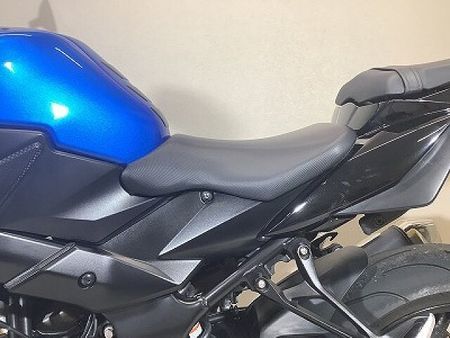 スズキ GSR750 GSR750 2012年モデル/リアキャリア装備/ヘルメットホルダー/純正スペアキーあり 37