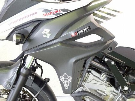 スズキ Vストローム650XT 【マル得】V-Strom 650XT(Vストローム)GIVIトップケース/USBポート装備 13