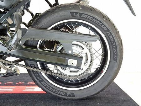 スズキ Vストローム650XT 【マル得】V-Strom 650XT(Vストローム)GIVIトップケース/USBポート装備 19