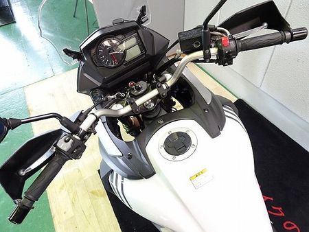 スズキ Vストローム650XT 【マル得】V-Strom 650XT(Vストローム)GIVIトップケース/USBポート装備 24